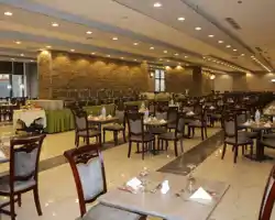 Al Safwah Royale Orchid thumbnail