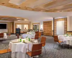 Anwar Al Madinah Mövenpick Hotel thumbnail