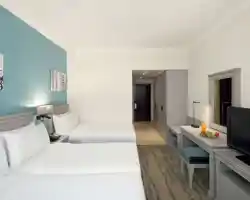 Anwar Al Madinah Mövenpick Hotel thumbnail