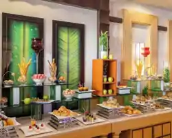 Anwar Al Madinah Mövenpick Hotel thumbnail