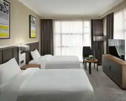 Anwar Al Madinah Mövenpick Hotel thumbnail
