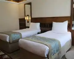Violet Hotel thumbnail