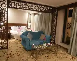 Violet Hotel thumbnail