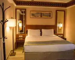 Violet Hotel thumbnail