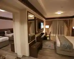 Violet Hotel thumbnail