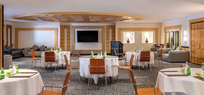 Anwar Al Madinah Mövenpick Hotel image