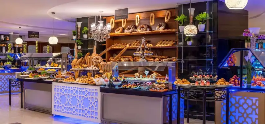Anwar Al Madinah Mövenpick Hotel image