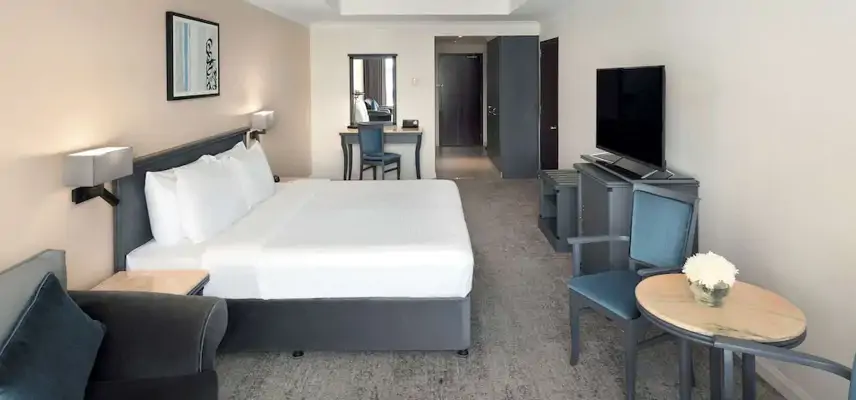 Anwar Al Madinah Mövenpick Hotel image