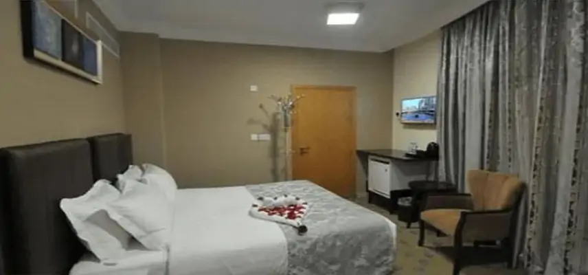 Azka Al Safa Hotel. image