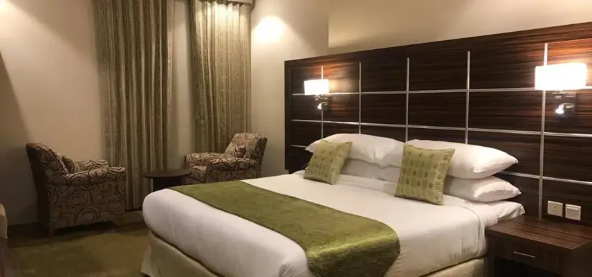 Refaaf Al Azizia Hotel image