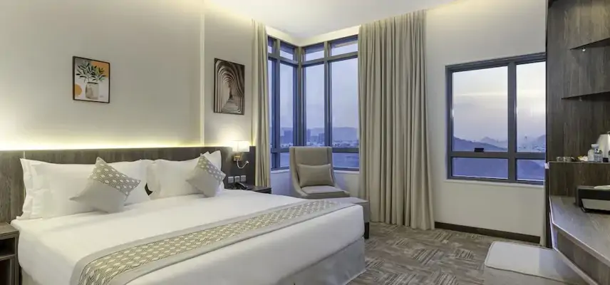 The Seasons Hotel image