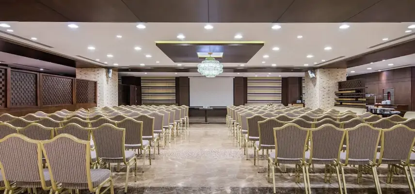 Crowne Plaza Madinah, an IHG Hotel image