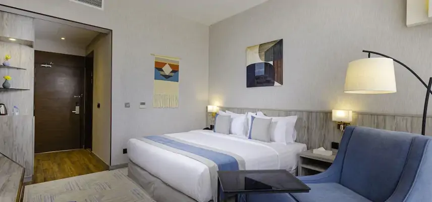 The Seasons Hotels image