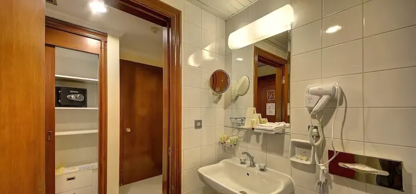 Elaf Taiba Hotel image