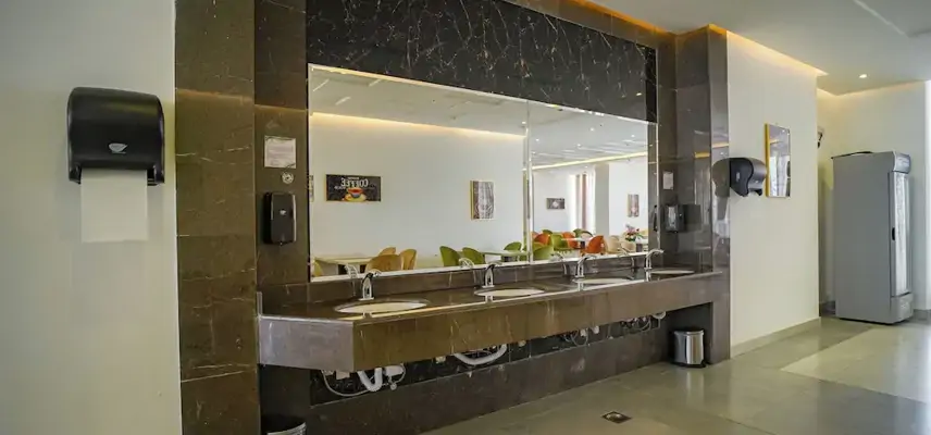 Emaar Legend image