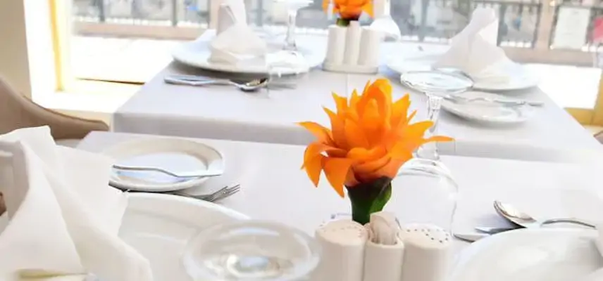 Golden Tulip Al Zahabi image