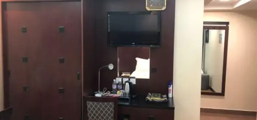 Mira Awan Hotel image