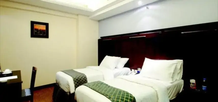 Mira Awan Hotel image