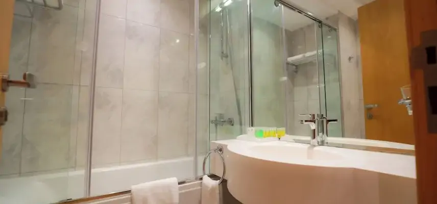 Nawazi Towers Hotel image