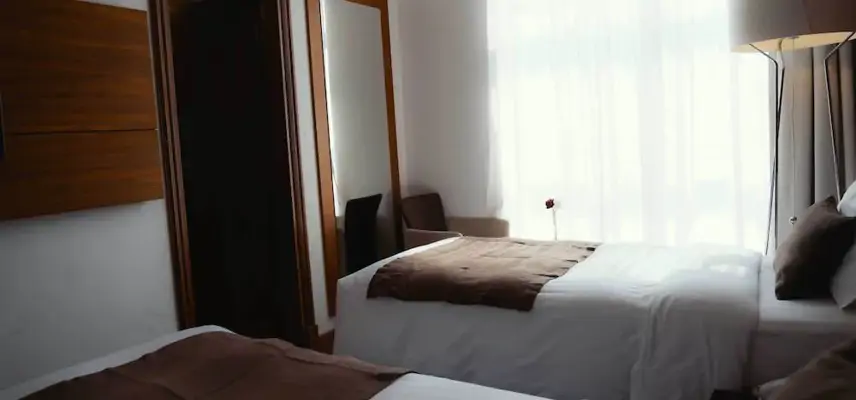 Nour Al Thuria Hotel image