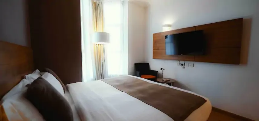 Nour Al Thuria Hotel image