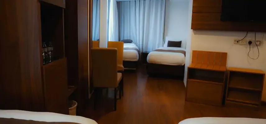 Nour Al Thuria Hotel image