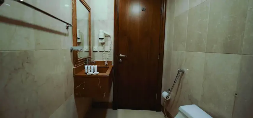 Nour Al Thuria Hotel image