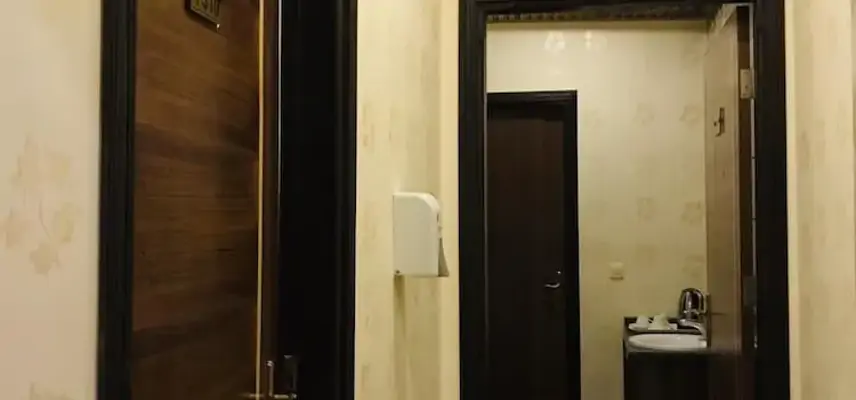 Revan Hotel image