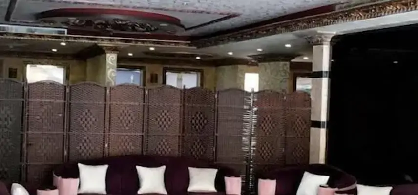 Revan Hotel image