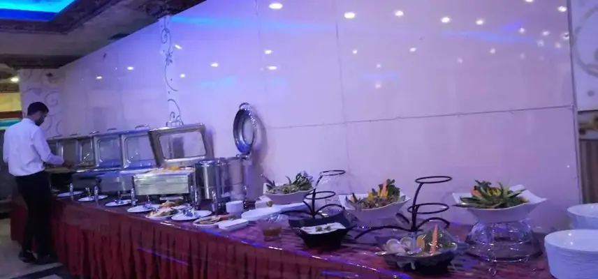 Revan Hotel image