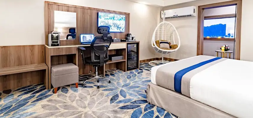 Season Star Hotel image