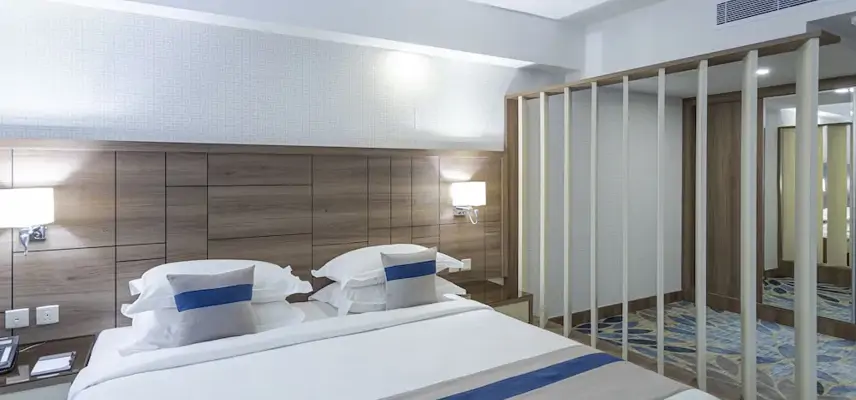 Season Star Hotel image