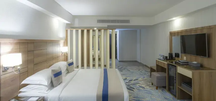 Season Star Hotel image