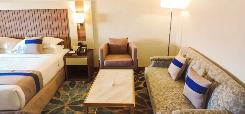 Season Star Hotel image