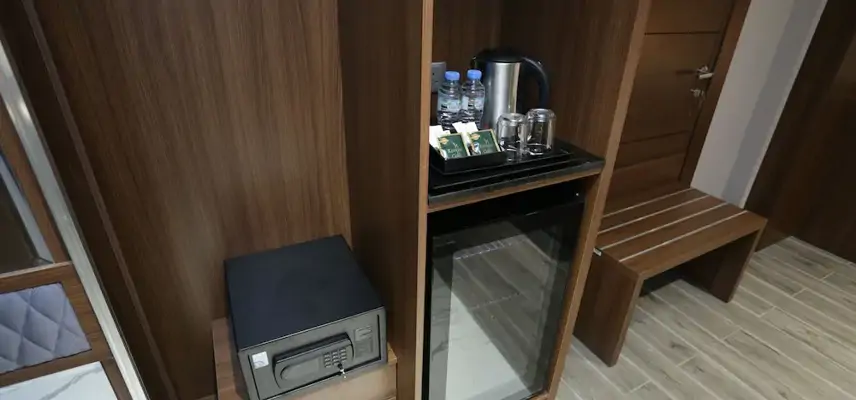 Violet Al Shisha Hotel image