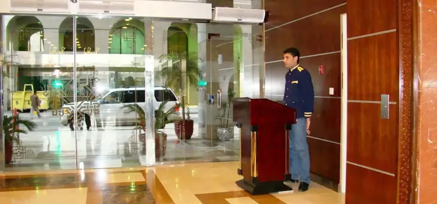 Zowar International Hotel image